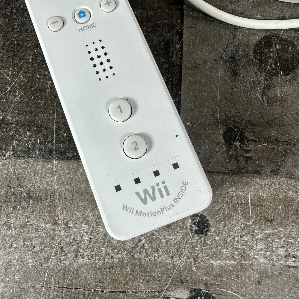 OFFICIAL Nintendo Wii Remote Motion Plus Wiimote RVL-036 Controller White